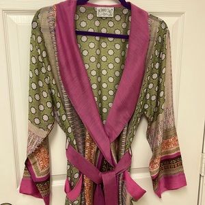 One Hundred Stars brand Lightweight Robe